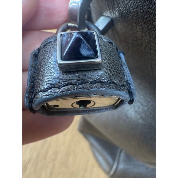 Marc Jacobs Large Rocket Tote with large rockstuds grey taupe leather - Picture 9 of 12